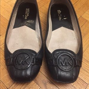 Micheal kors size 7 flats